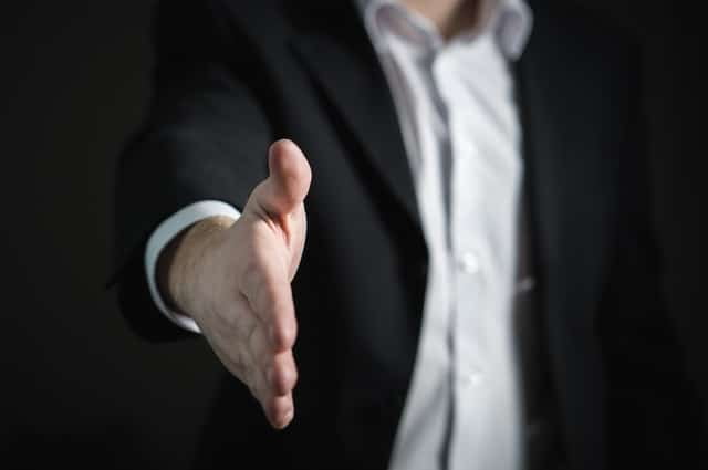 Métiers bien payés dans le secteur de la vente et du commerce 