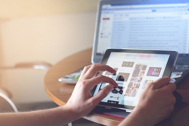 travailler sur internet